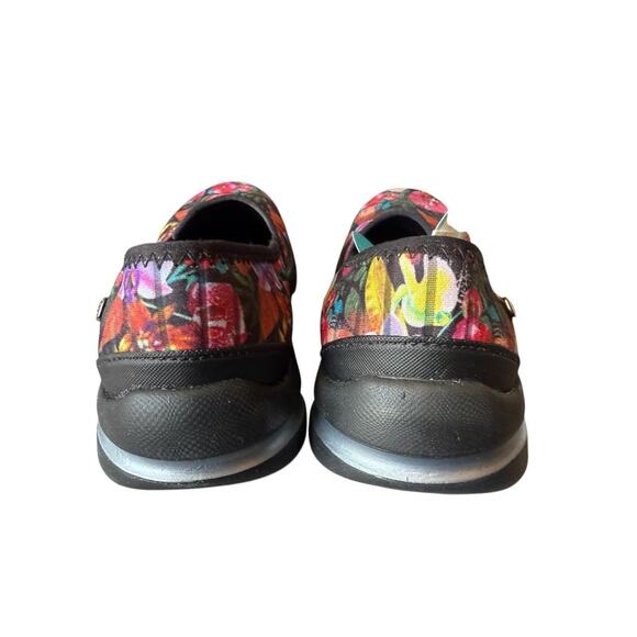 Beezees Lakeside Casual Slip On New Women size 6 - Picture 5 of 6